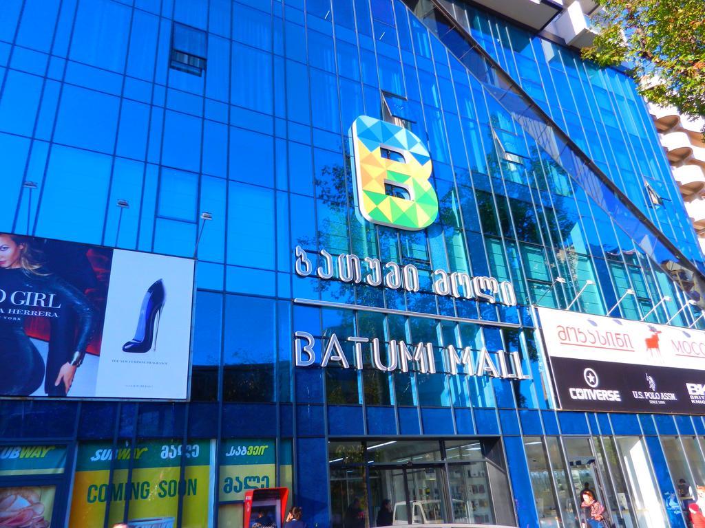 Mimino Apartment Deluxe First Line Batumi Eksteriør billede