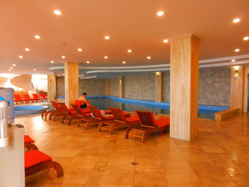 Mimino Apartment Deluxe First Line Batumi Eksteriør billede